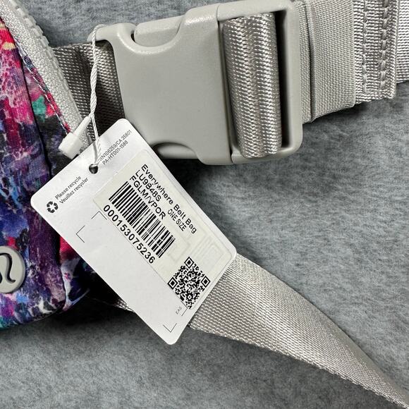 Lululemon Everywhere Belt Bag Watercolor NWT - Picture 4 of 5